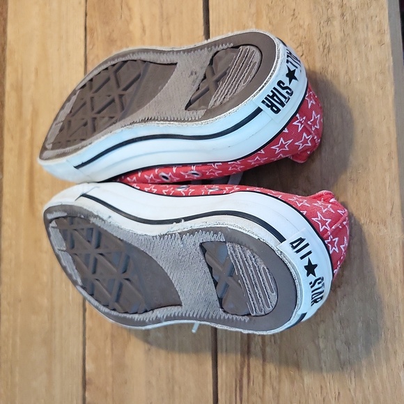 Converse - Picture 6 of 8